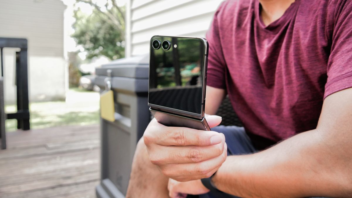 Как Galaxy Z Flip 6 помог мне избавиться от прокачки новостей и найти баланс в цифровой жизни Как Galaxy Z Flip 6 помог мне избавиться от прокачки новостей и найти баланс в цифровой жизни