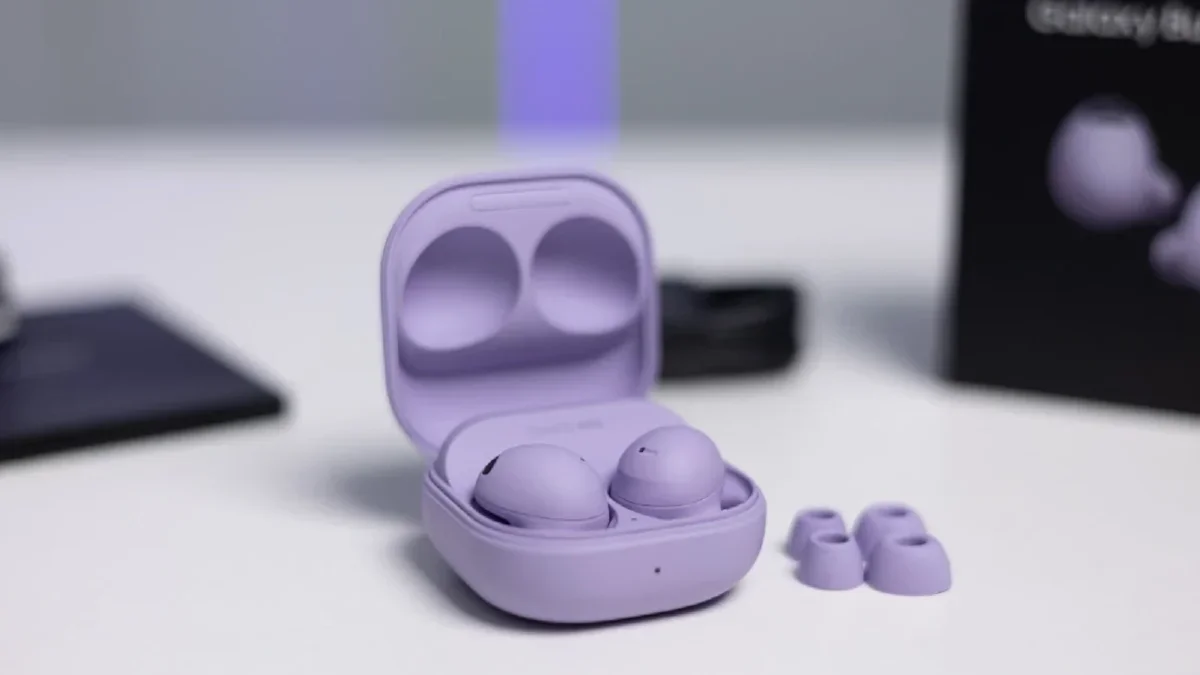 Samsung представила Galaxy Buds Core с улучшенной батареей — но без релиза в США Samsung представила Galaxy Buds Core с улучшенной батареей — но без релиза в США
