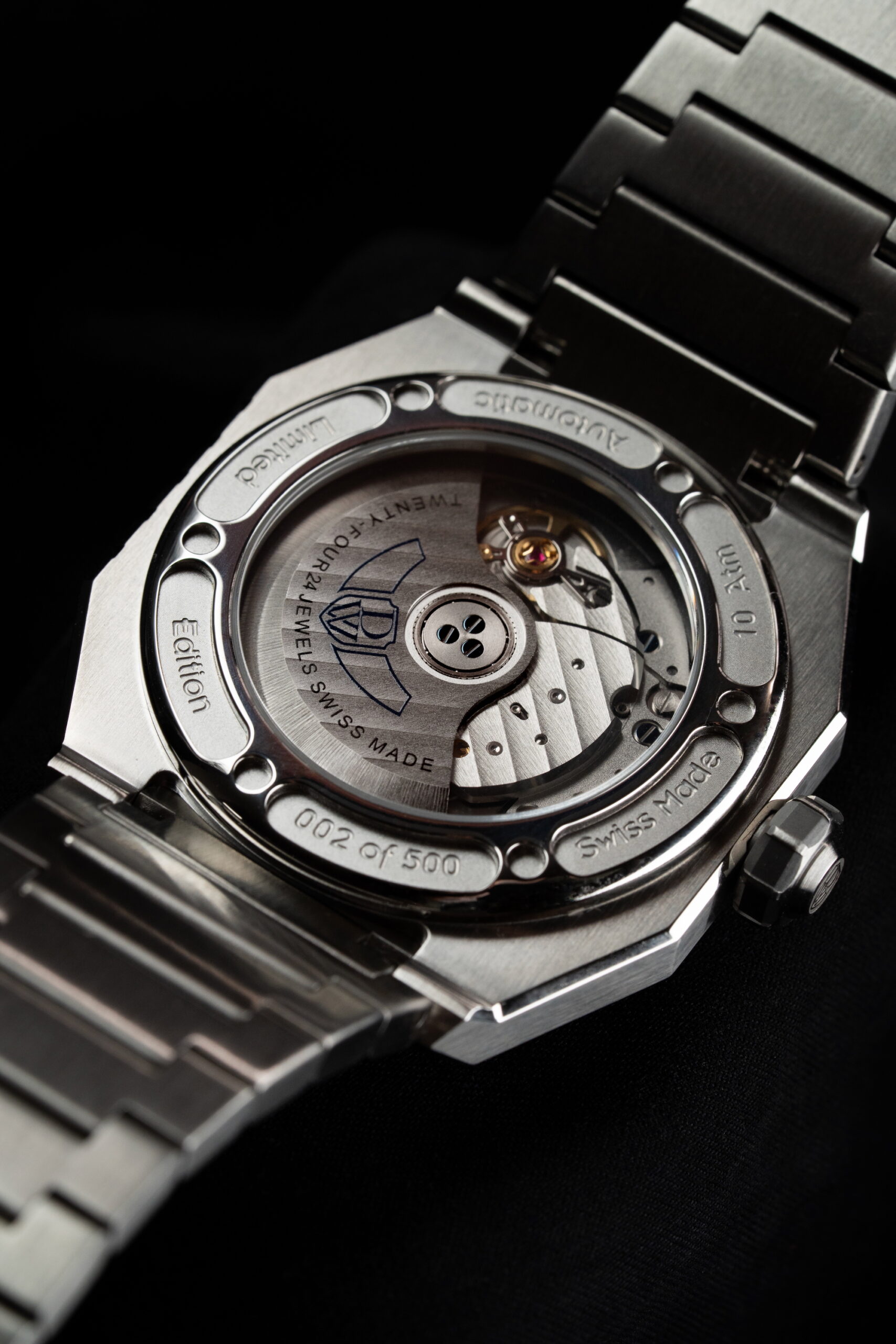 Часы DWISS Model A1: Совершенство дизайна и технологий