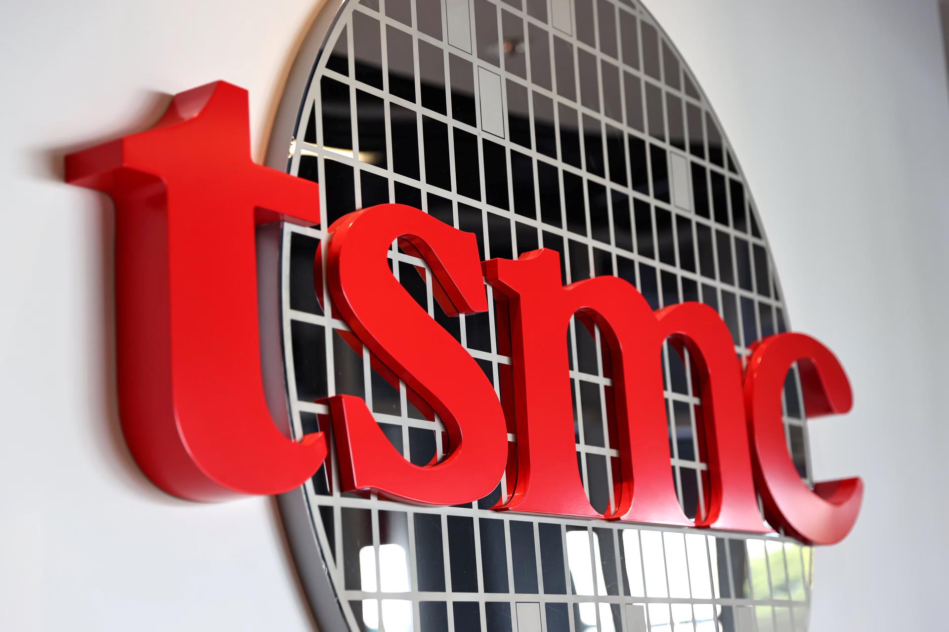 TSMC занимает первое место в мире по производству чипов с долей 35% TSMC занимает первое место в мире по производству чипов с долей 35%