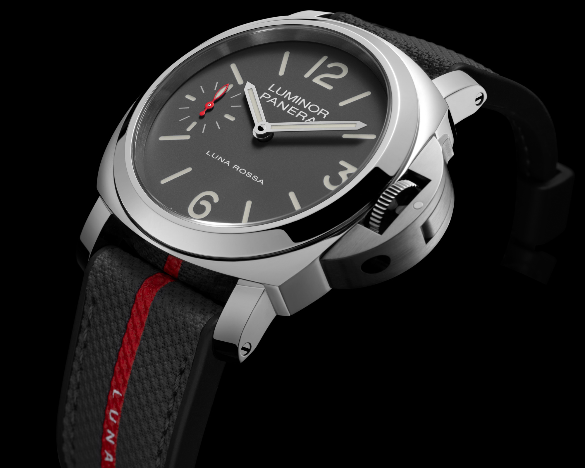 Panerai выпустила новые модели Luminor Luna Rossa в честь Кубка Америки 2025 года
