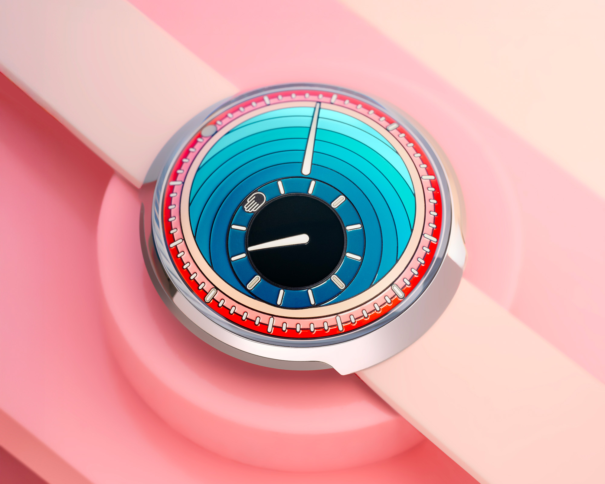 Ressence Type 8 DE1 и DE2: смелое арт-сотрудничество Ressence Type 8 DE1 и DE2: смелое арт-сотрудничество