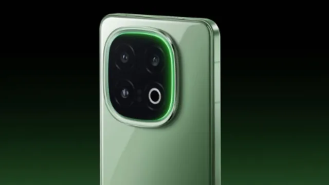 iQOO 13 представил новый цвет Ace Green в Индии iQOO 13 представил новый цвет Ace Green в Индии