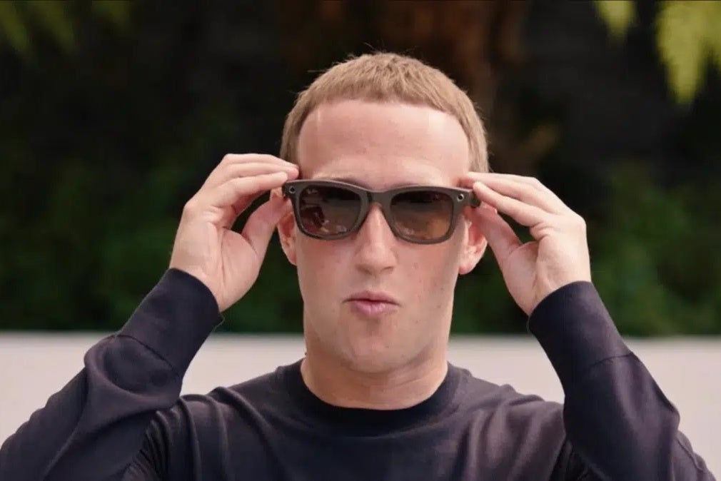 Meta Snaps Up More Apple AI Engineers in Smart Glasses Showdown