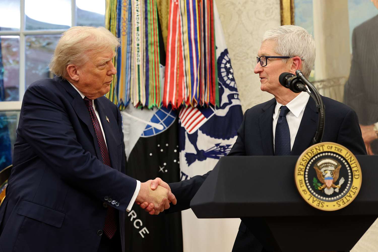 Почему производство iPhone в США остается недостижимой мечтой Почему производство iPhone в США остается недостижимой мечтой