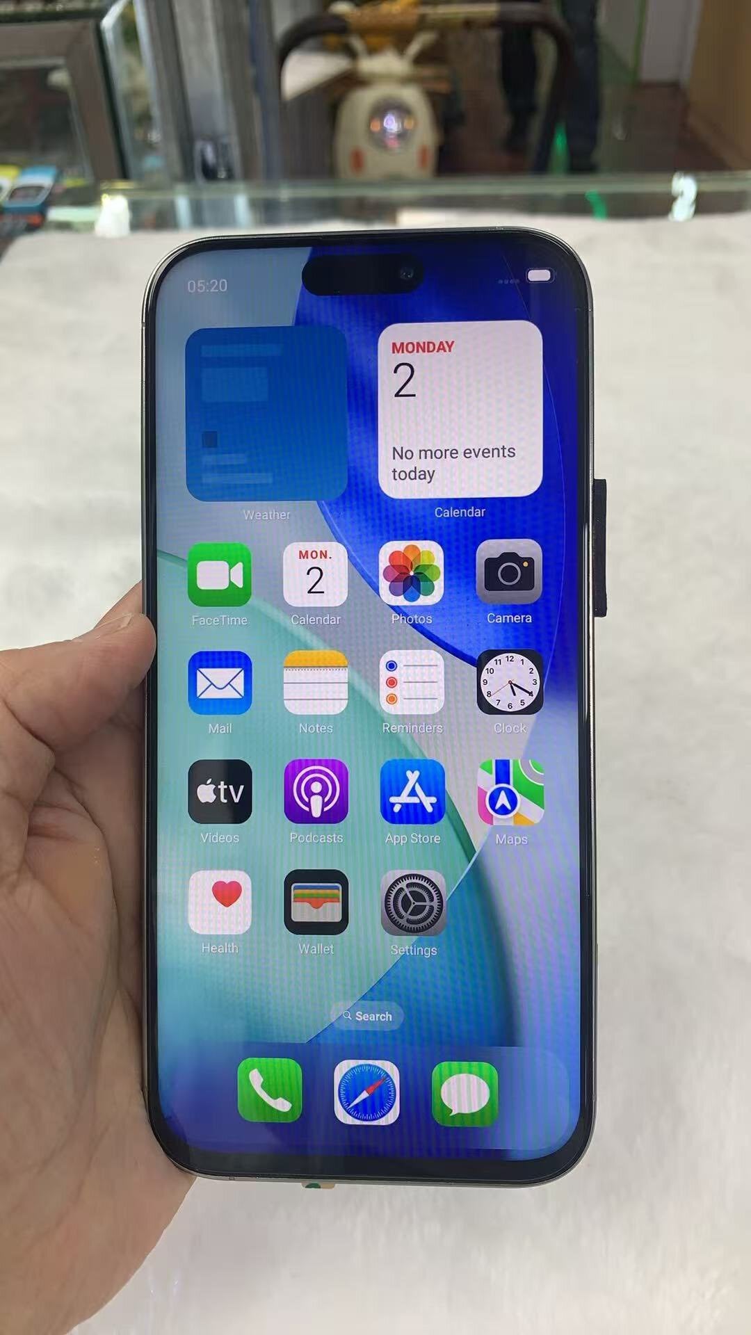 iPhone 17 Pro Dummy Caught Running Android Ahead of Launch
