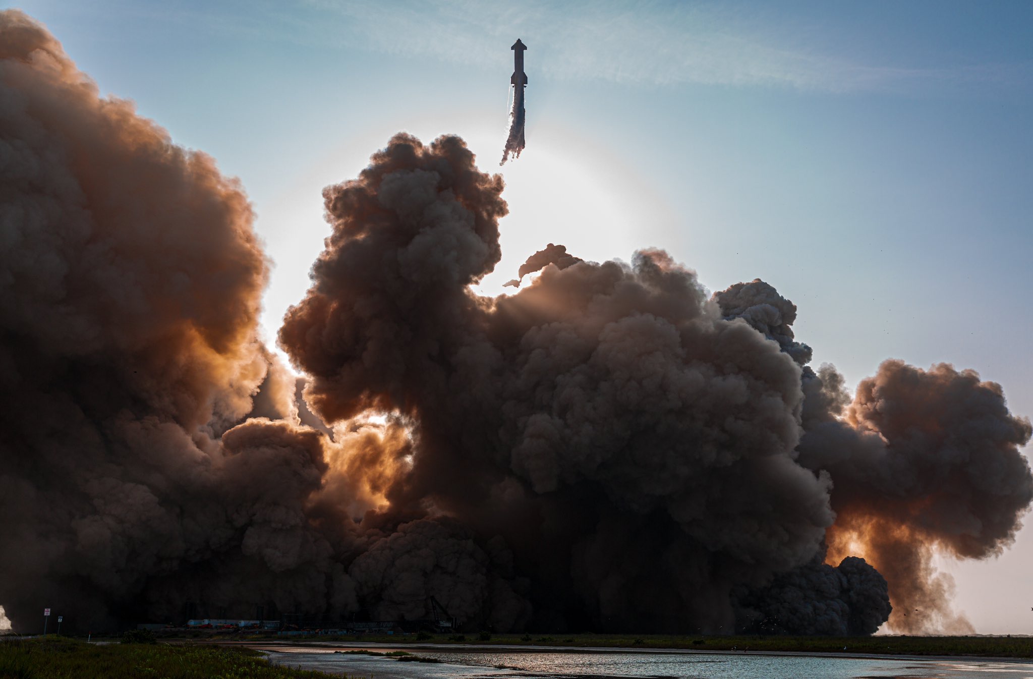 Rocket Lab CEO Slams SpaceX’s ‘Rubbish’ Starship Launch Goal