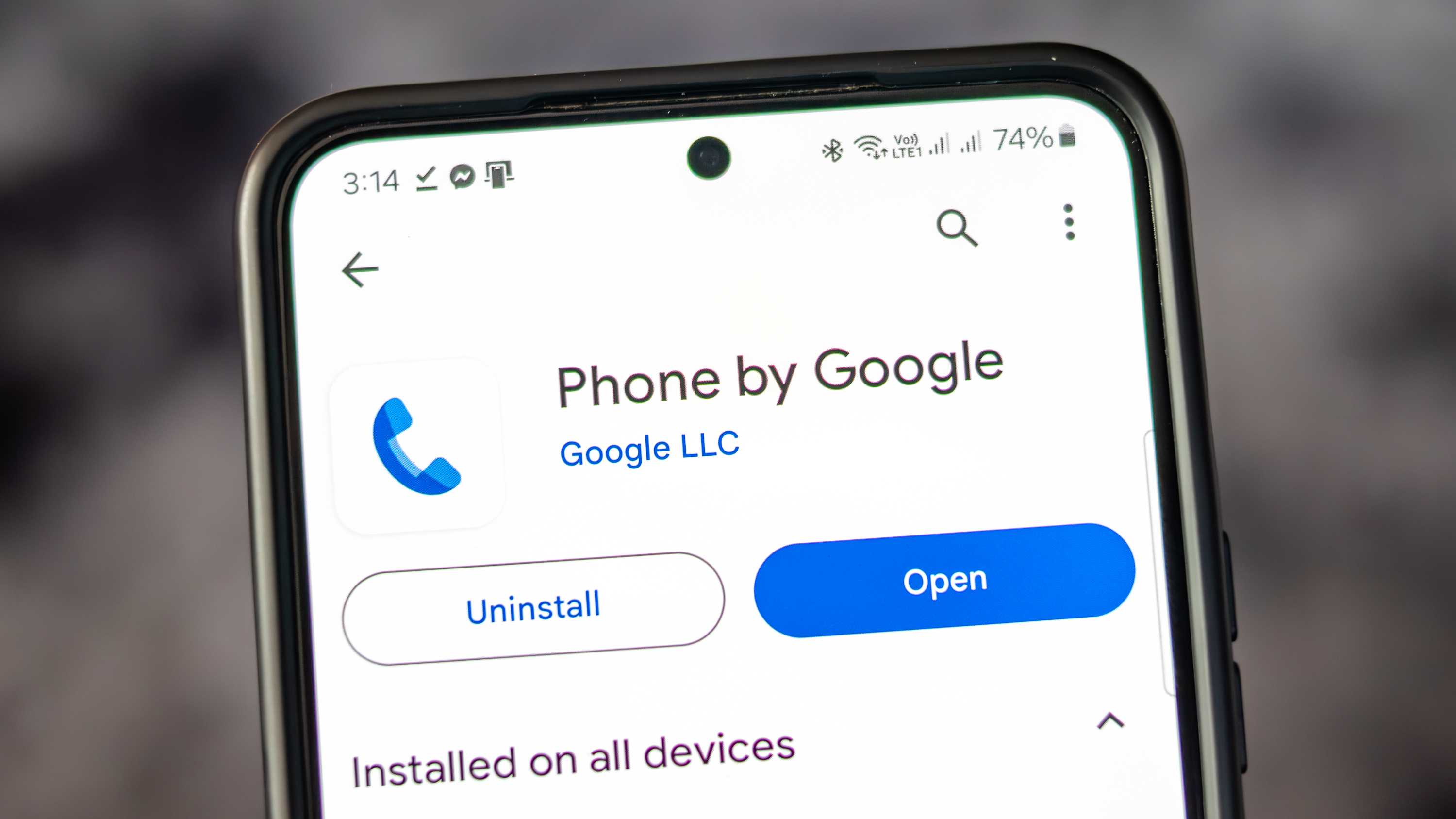 Google Phone App Gets Fullscreen Calling Cards for More Personalization