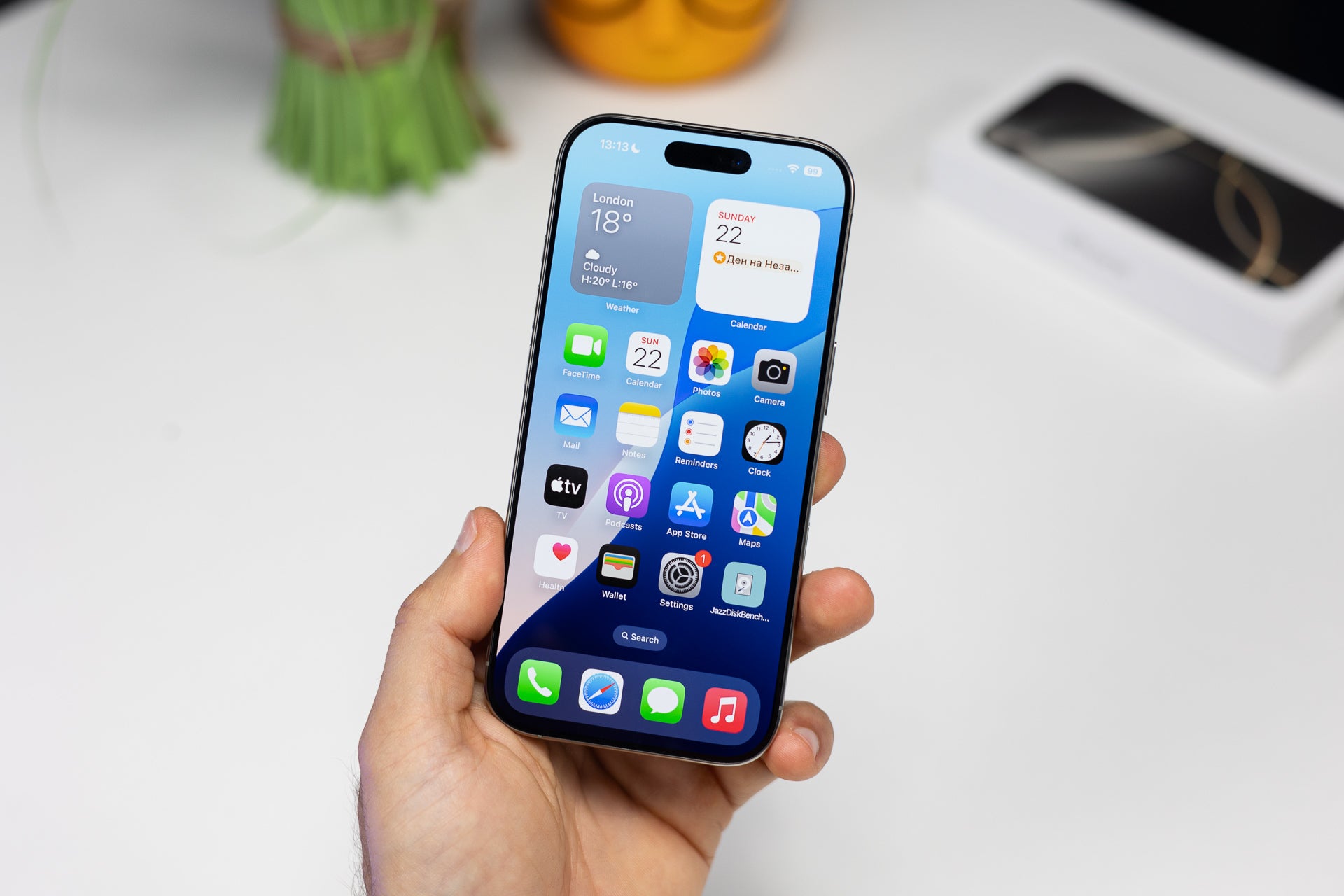 iPhone 16 Pro Long-Term Review: Performance, Camera, and AI Reality Check