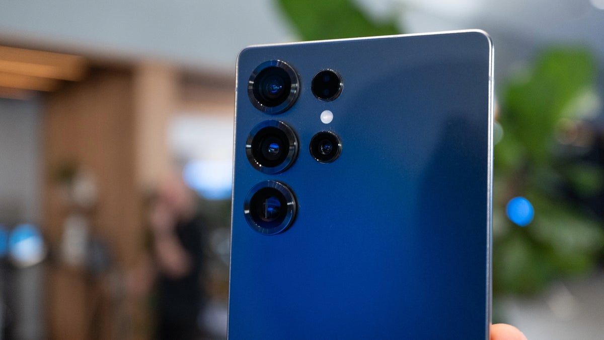 Samsung One UI 8 Adds Brighter Photos and New Galaxy Camera Watermarks