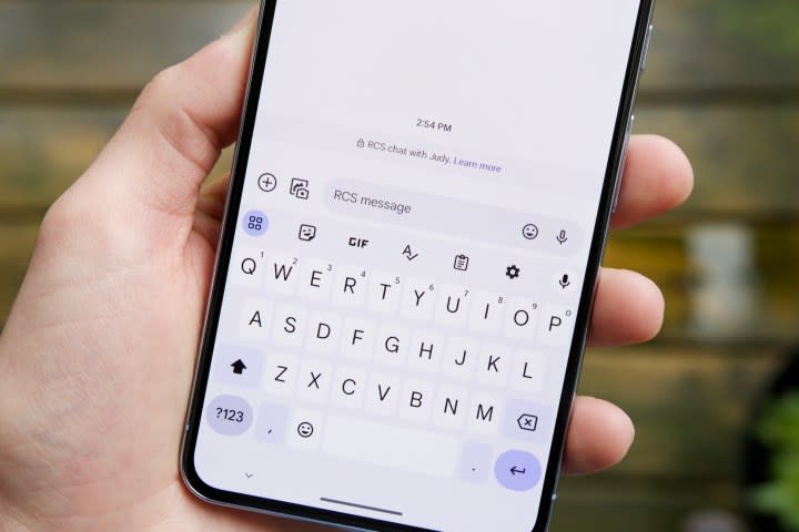 В Google Messages теперь можно удалять отправленные сообщения В Google Messages теперь можно удалять отправленные сообщения