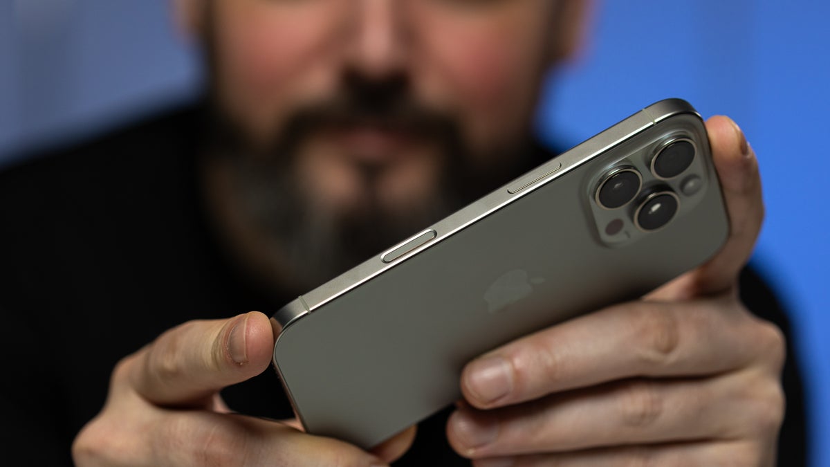 iPhone 18 Could Drop the Camera Control Button – And Few Might Care