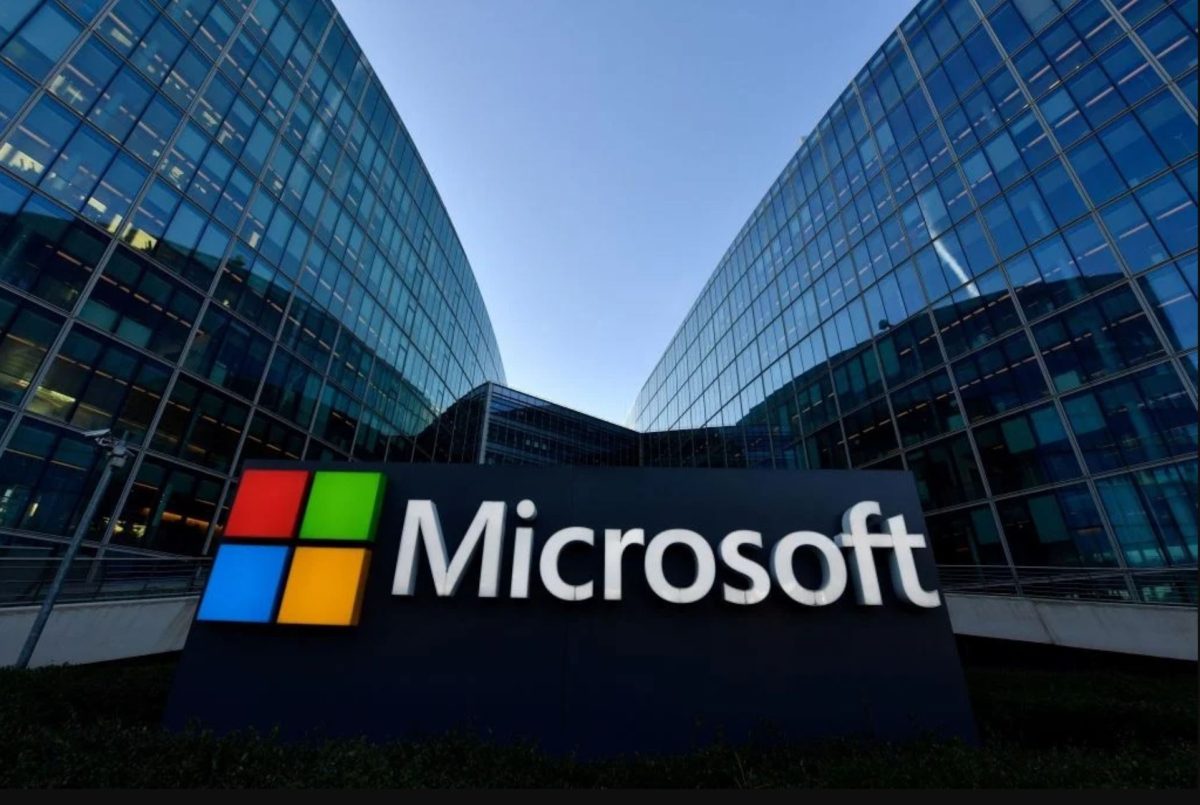Microsoft уволила сотрудников после протеста против Azure в кабинете Брэдa Смита Microsoft уволила сотрудников после протеста против Azure в кабинете Брэдa Смита