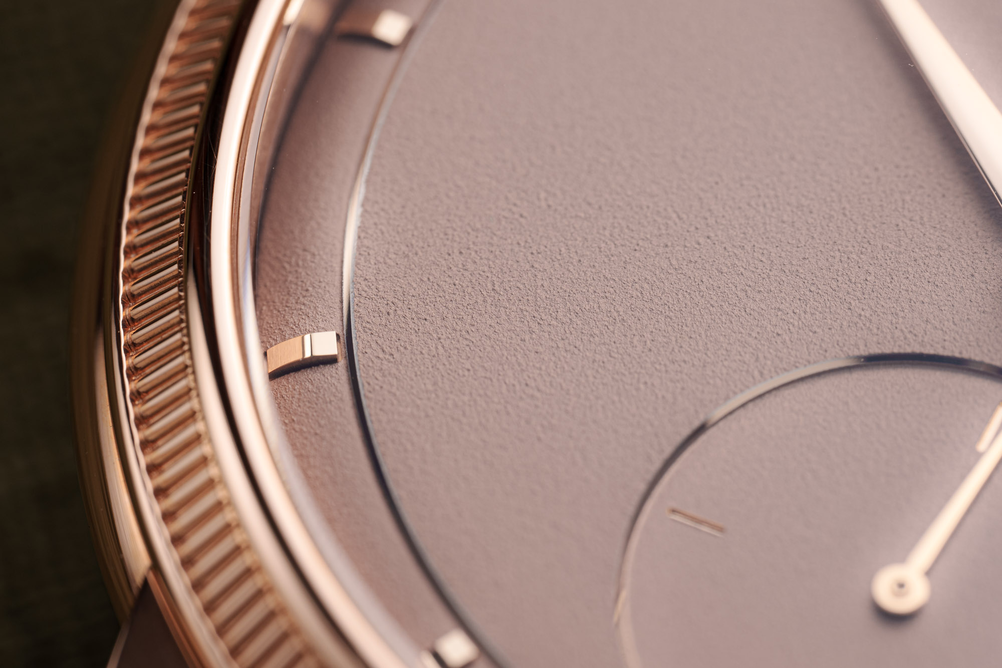 Parmigiani Toric Petite Seconde «Dune» и «Golden Hour»: тихая роскошь