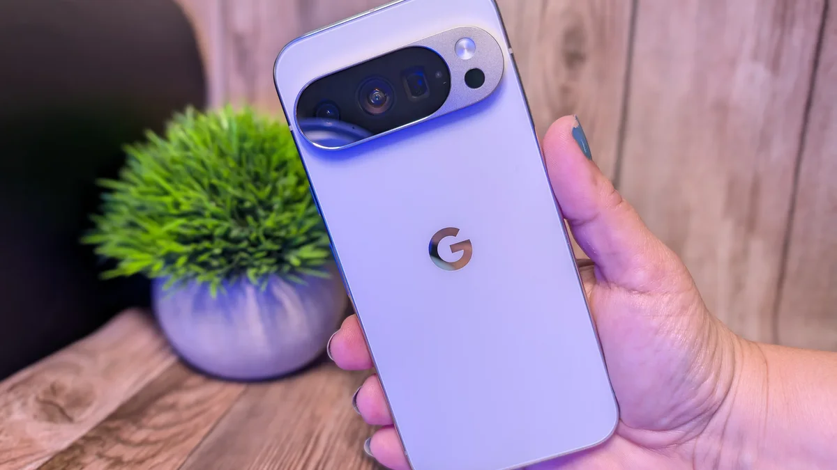 Первые отзывы о Pixel 10: тяжёлый корпус, глюки с зарядкой и баги Android Auto Первые отзывы о Pixel 10: тяжёлый корпус, глюки с зарядкой и баги Android Auto