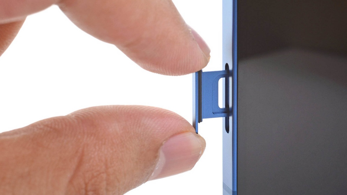 Apple готовит переход на eSIM в iPhone 17: как это изменит будущее мобильных технологий Apple готовит переход на eSIM в iPhone 17: как это изменит будущее мобильных технологий
