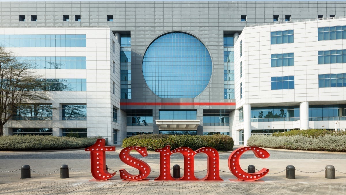 EE.UU. refuerza restricciones y TSMC encara nuevas trabas para enviar equipos a China