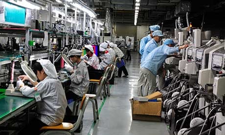 Apple apuesta por robots: iPhones y más productos serán fabricados con automatización