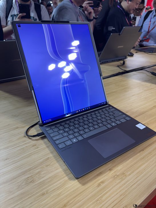 Lenovo anuncia el ThinkBook VertiFlex y la Thunderbolt 5 Smart Dock 7500