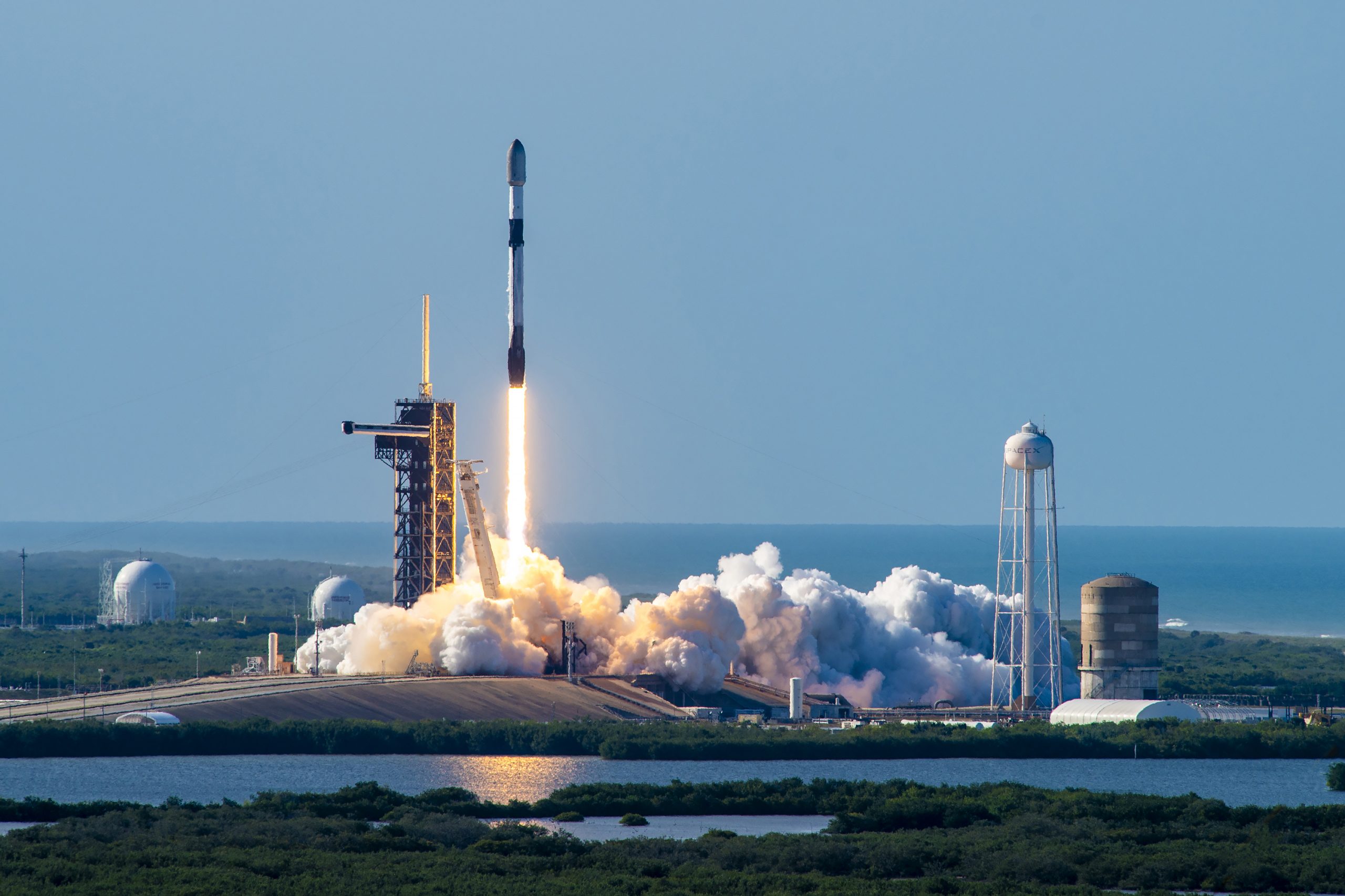 La apuesta de 17.000 millones de SpaceX podría redefinir el futuro del iPhone y de la telefonía móvil
