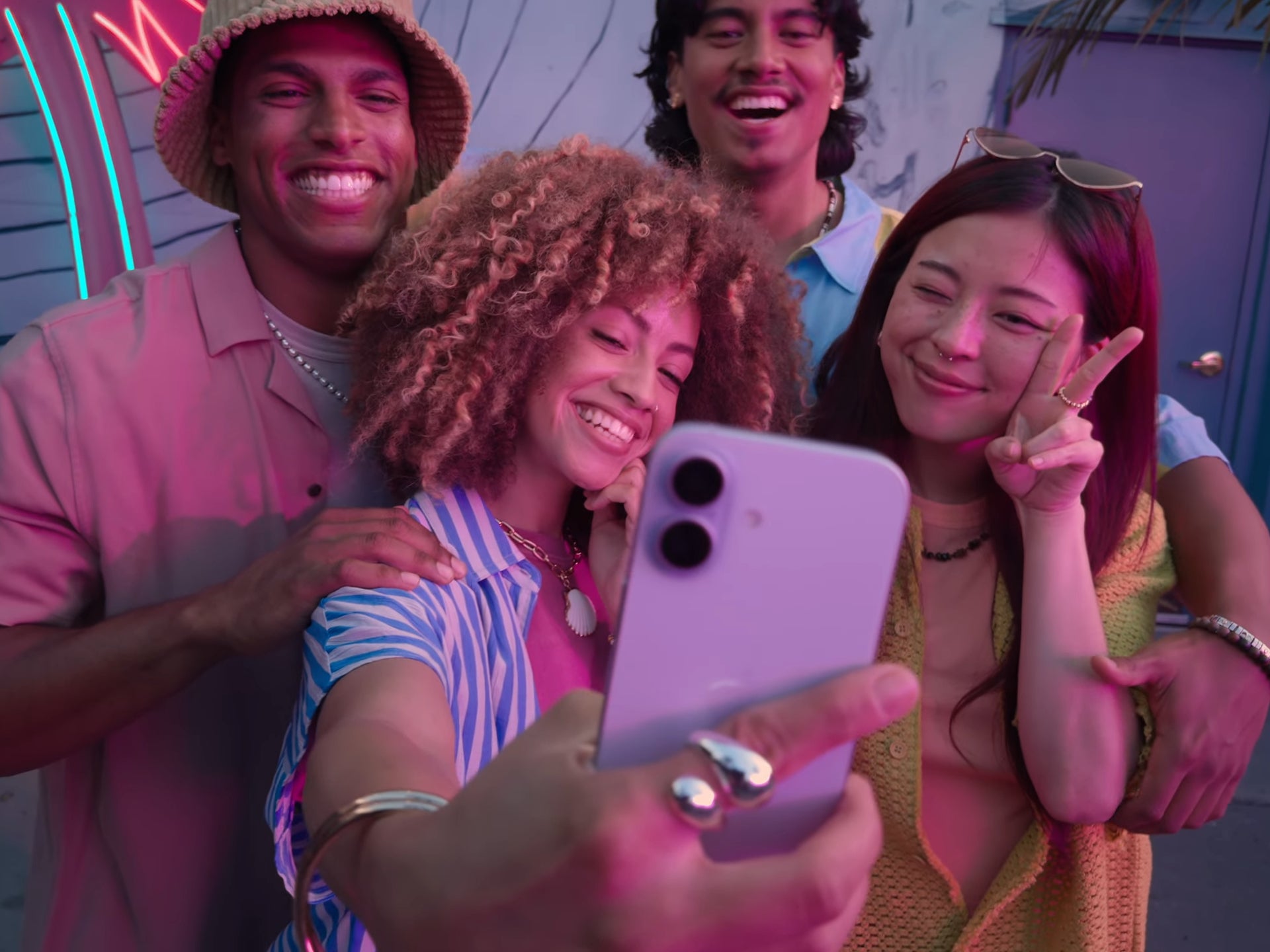iPhone 17 в Китае бьёт рекорды предзаказов, несмотря на критику
