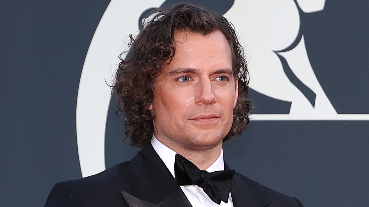 Henry Cavill comparte poesía tras lesión y retrasa el reboot de Highlander