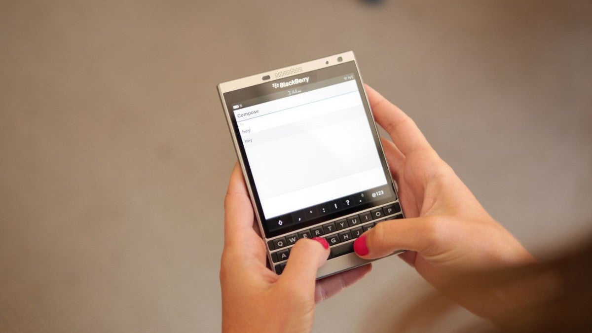 BlackBerry en 2025: Zinwa Q25 Pro, Titan 2 y la resistencia del teclado físico