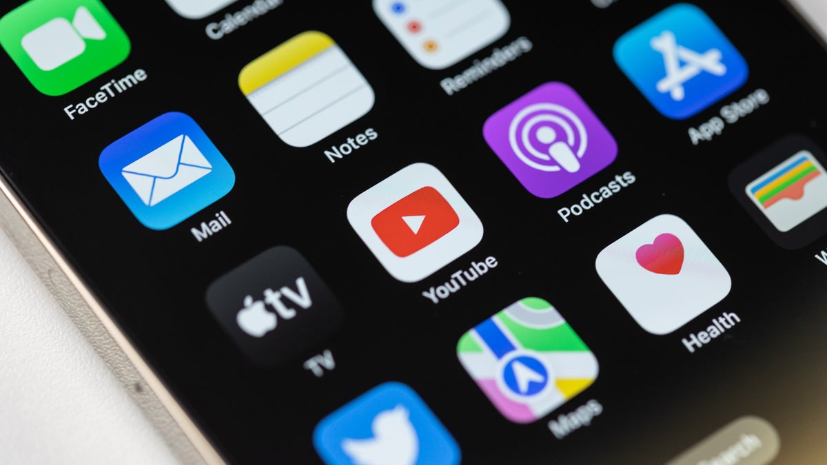 Новый мобильный интерфейс YouTube вызвал бурные споры Новый мобильный интерфейс YouTube вызвал бурные споры