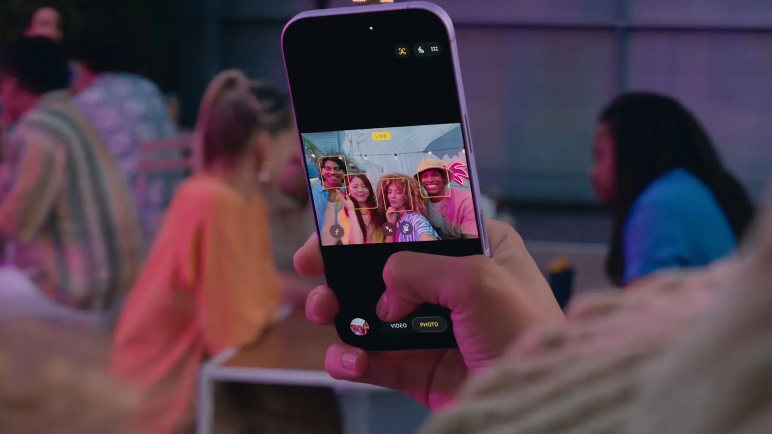 Galaxy S26: селфи-камера без апгрейда четвёртый год подряд