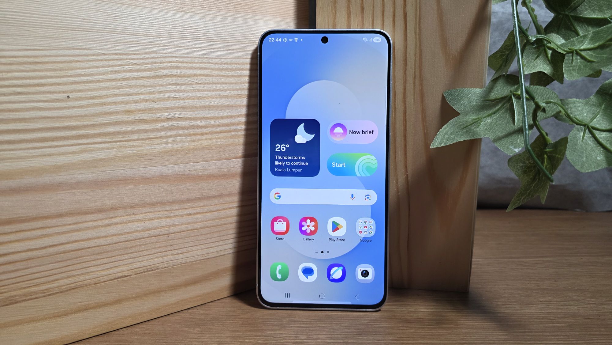 Samsung Galaxy S25 FE с новой системой охлаждения всё равно перегревается Samsung Galaxy S25 FE с новой системой охлаждения всё равно перегревается