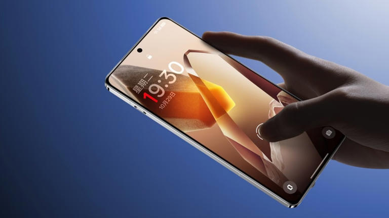 iQOO 15 стартует в Индии 26 ноября: мощный Snapdragon 8 Elite Gen 5 и батарея на 7000 мА·ч iQOO 15 стартует в Индии 26 ноября: мощный Snapdragon 8 Elite Gen 5 и батарея на 7000 мА·ч