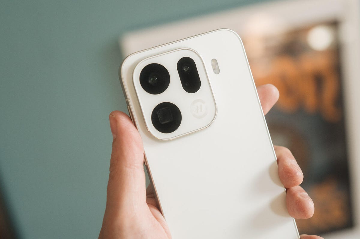 Обзор Oppo Find X9 Pro: когда технологии становятся эмоциональными Обзор Oppo Find X9 Pro: когда технологии становятся эмоциональными