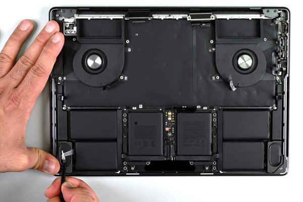 iPad Pro (2025): тонкость против ремонтопригодности iPad Pro (2025): тонкость против ремонтопригодности