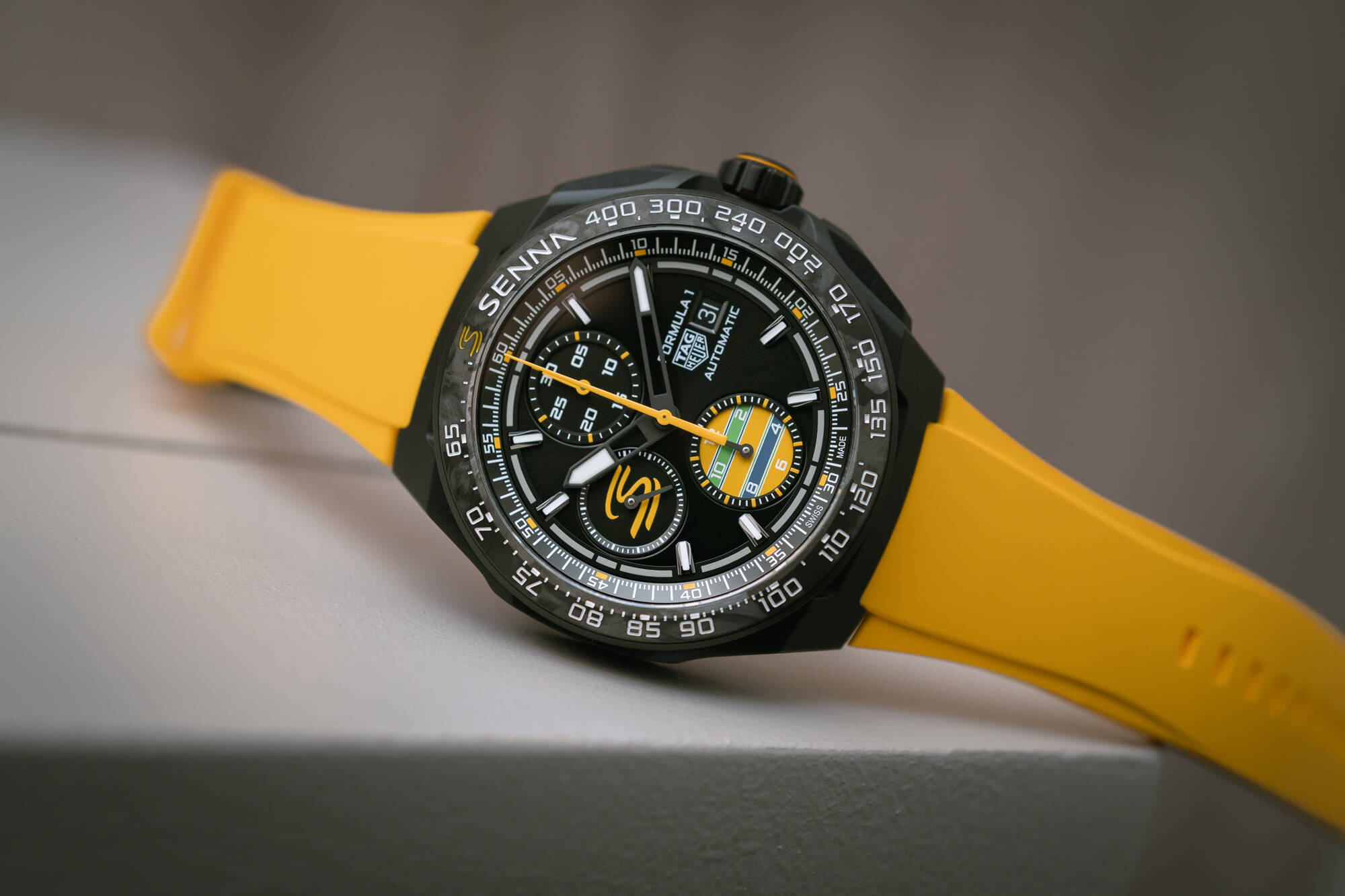 Тест на руке: TAG Heuer Formula 1 Chronograph x Senna 44 мм