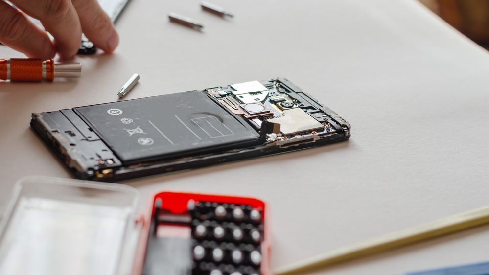 Каково жить со смартфоном на 7 500 мА·ч на практике