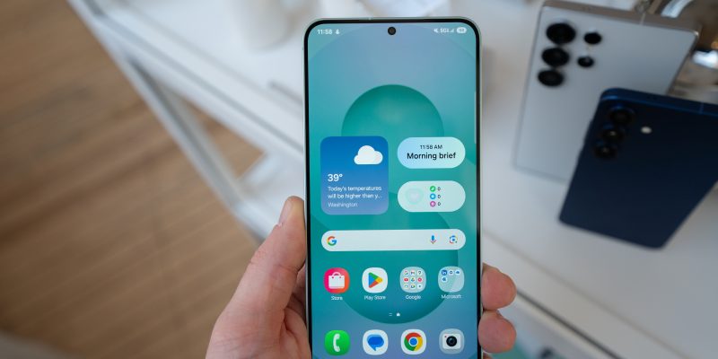 Samsung Galaxy S26: что происходит с яркостью дисплея и зарядкой Samsung Galaxy S26: что происходит с яркостью дисплея и зарядкой